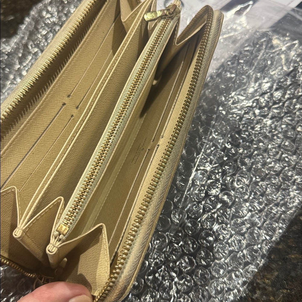 Louis Vuitton Damier Azur Wallet with Gold Accent - Picture 9 of 11